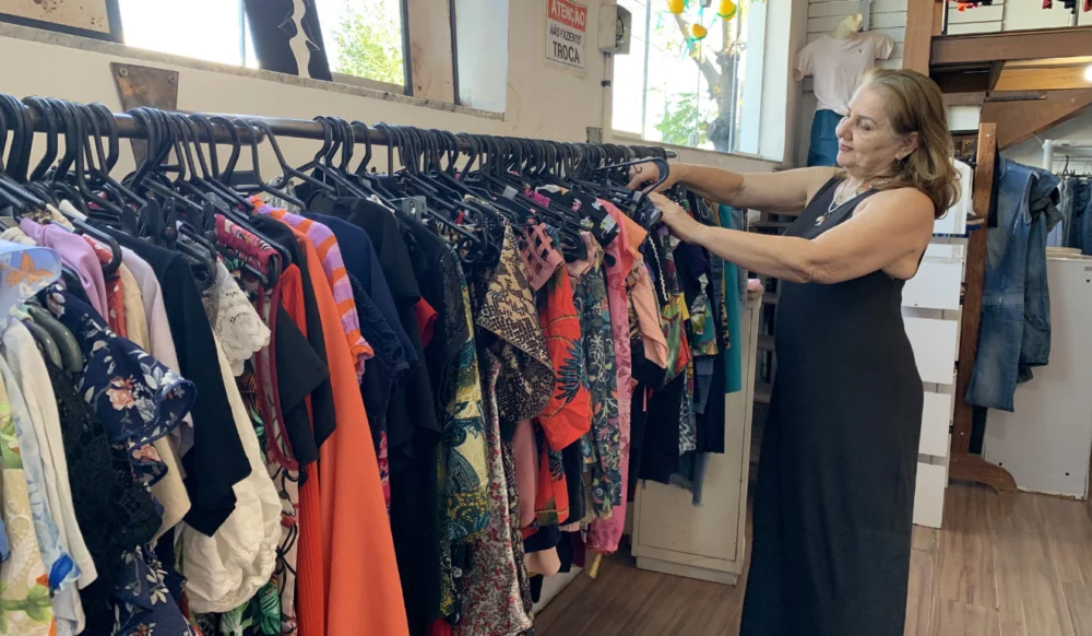 Bazar com roupas e sapatos a parti de 5,00